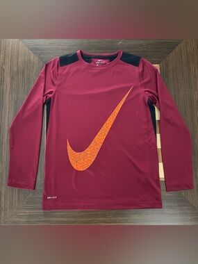 Nike Dri-Fit boys long sleeve maroon red t-shirt logo size L.